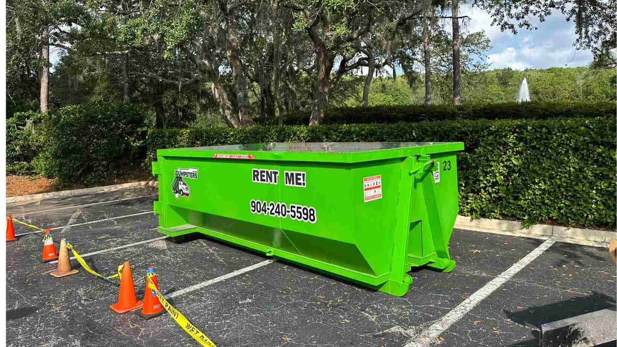 What does a 10 yard dumpster look like? What does a 10 yard dumpster look like?