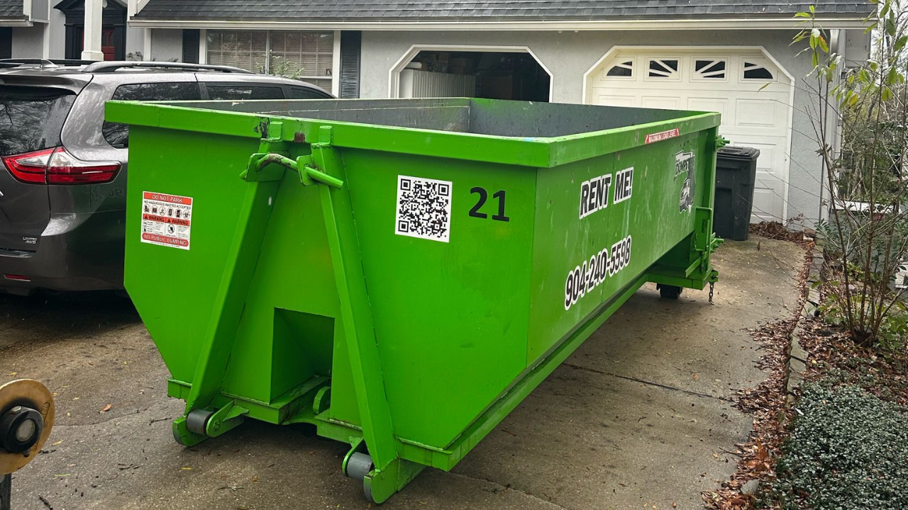 Hurricane Debris Cleanup: What Jacksonville Homeowners Need to Know Hurricane Debris Cleanup: What Jacksonville Homeowners Need to Know